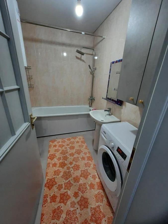 Diplomat - 2 Apartment Bishkek Bagian luar foto