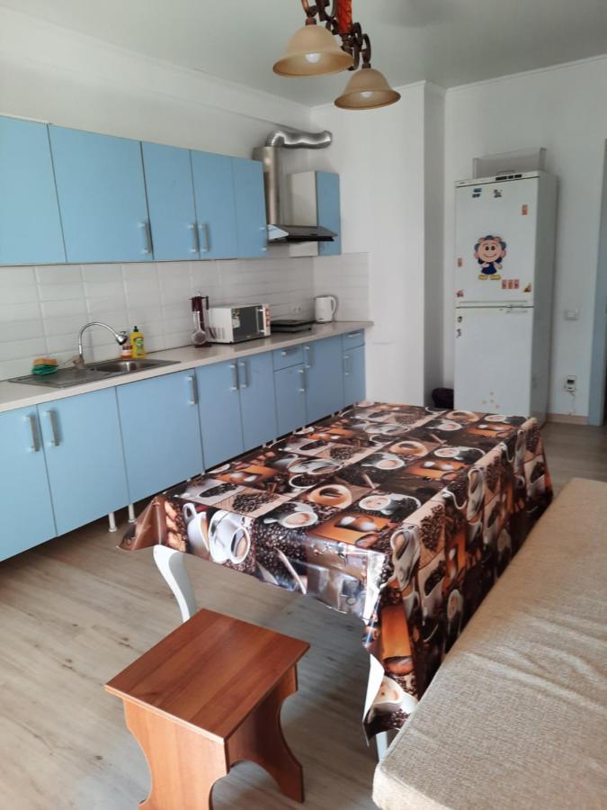 Diplomat - 2 Apartment Bishkek Bagian luar foto