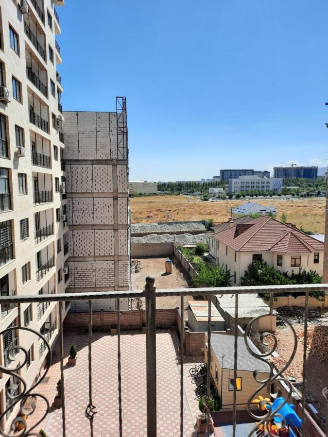 Diplomat - 2 Apartment Bishkek Bagian luar foto